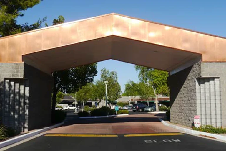 GuyCor Hayden Park Office Space Scottsdale Entrance Arch