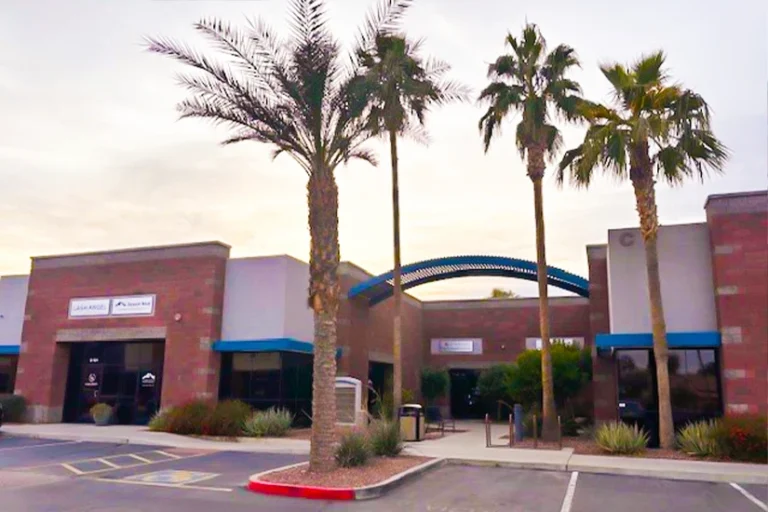 GuyCor Palm Desert Plaza Avondale Retail Space for Rent