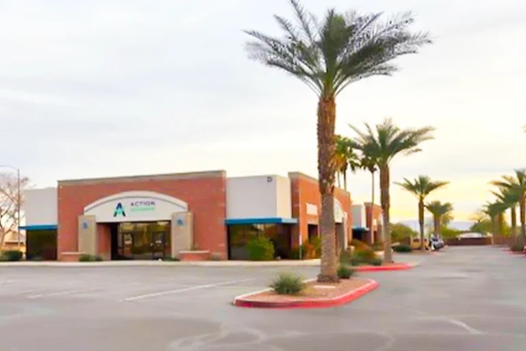 GuyCor Palm Desert Plaza Avondale Storefront Space for Lease