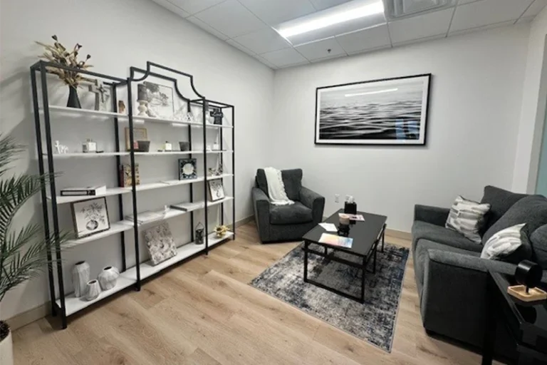 GuyCor RFG 9th Place - Scottsdale Office for Lease - Interior of Suite 200
