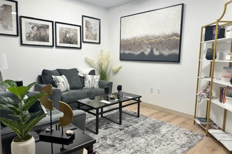 GuyCor RFG 9th Place - Scottsdale Office for Lease - Interior of Suite 200