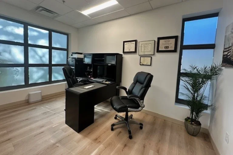GuyCor RFG 9th Place - Scottsdale Office for Lease - Interior of Suite 200