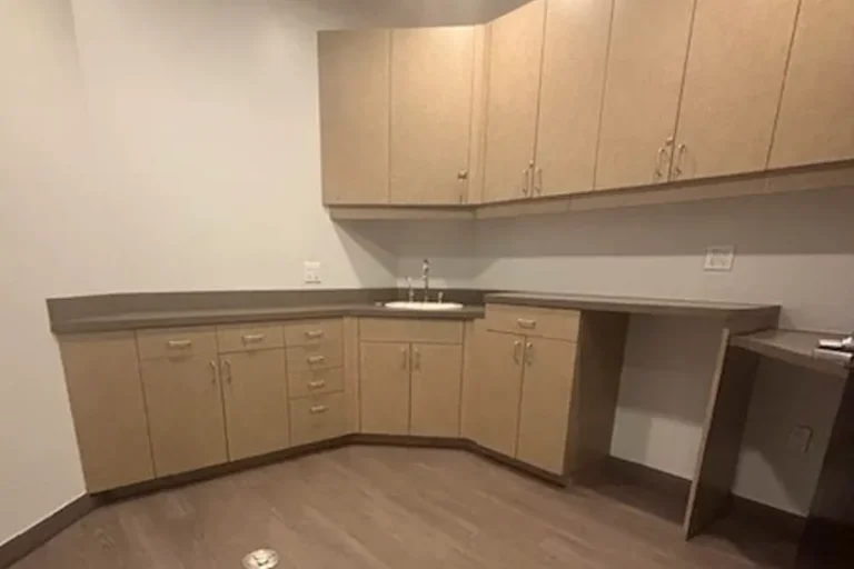 Avondale Dental/Medical/ Surgical Office Suite - Treatment Room